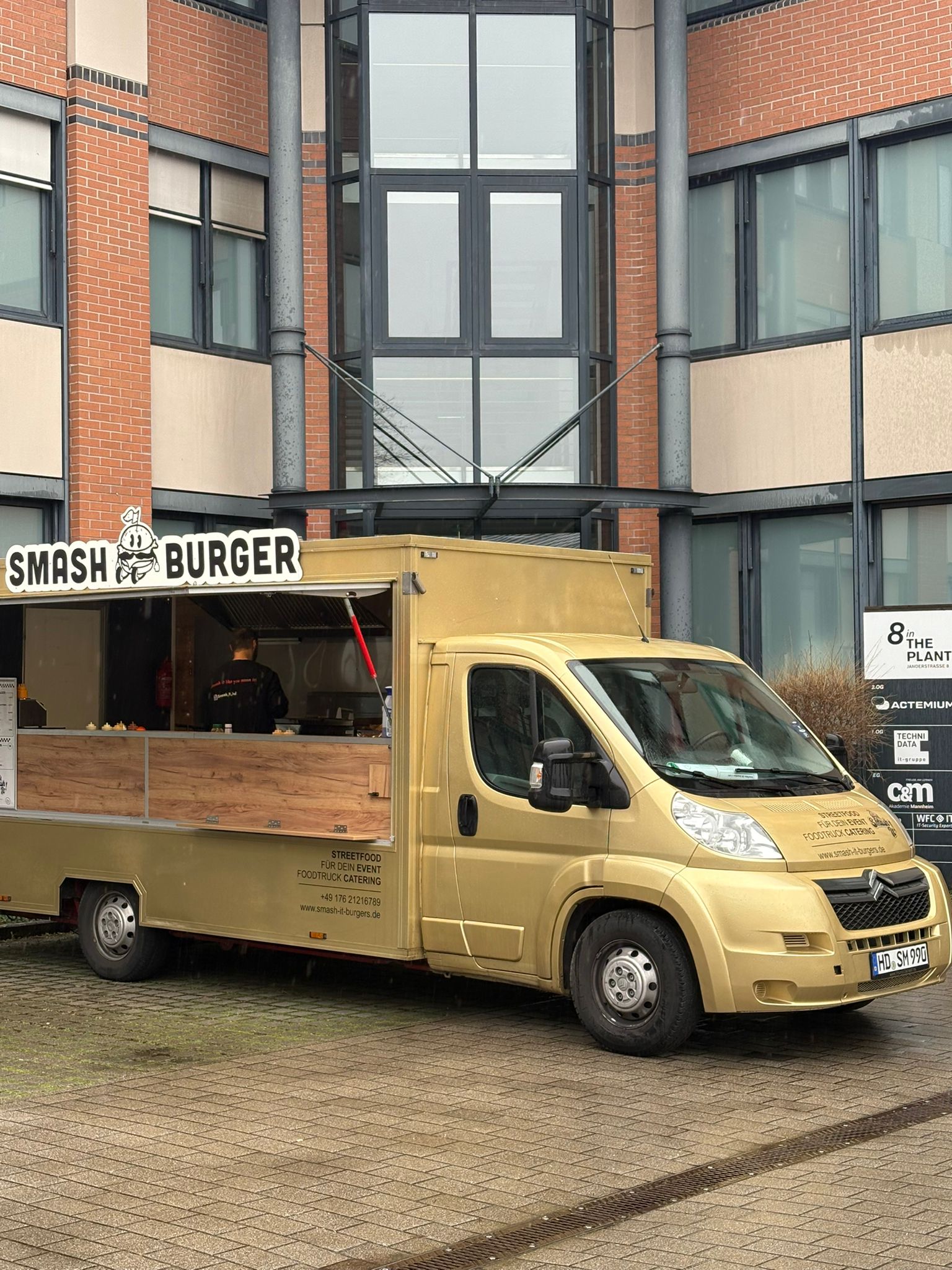 Foodtruck Catering bei Abendveranstaltung